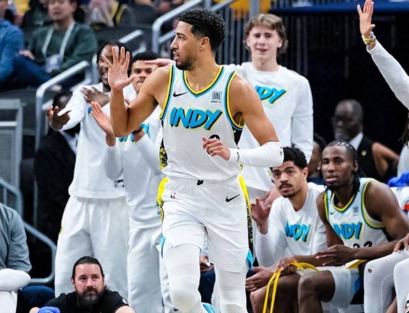 关于CBA常规赛赛程吃紧，印第安纳步行者冲刺阶段队长鼓劲，信心回归，轮换策略成焦点的信息